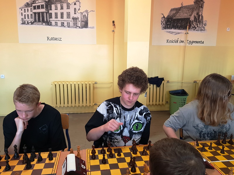 Nasi uczniowie walczą w Turnieju Szachowym